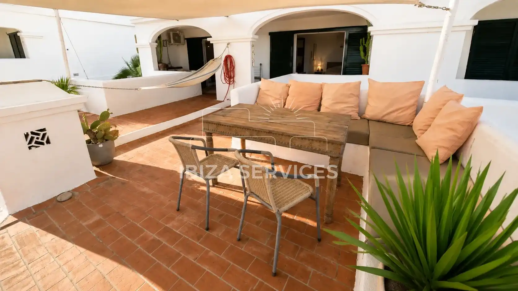 Terrasse von Wohnung zum Verkauf in Sant Josep de sa Talaia mit Klimaanlage und Schwimmbad