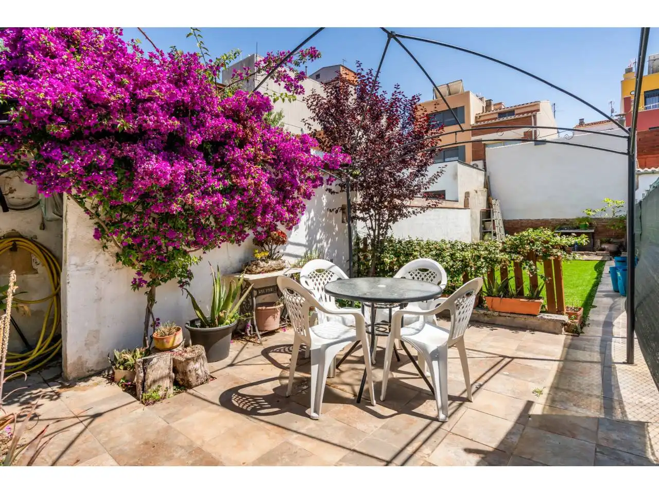 Houses for sale in Calle Ample, Sant Pere Nord