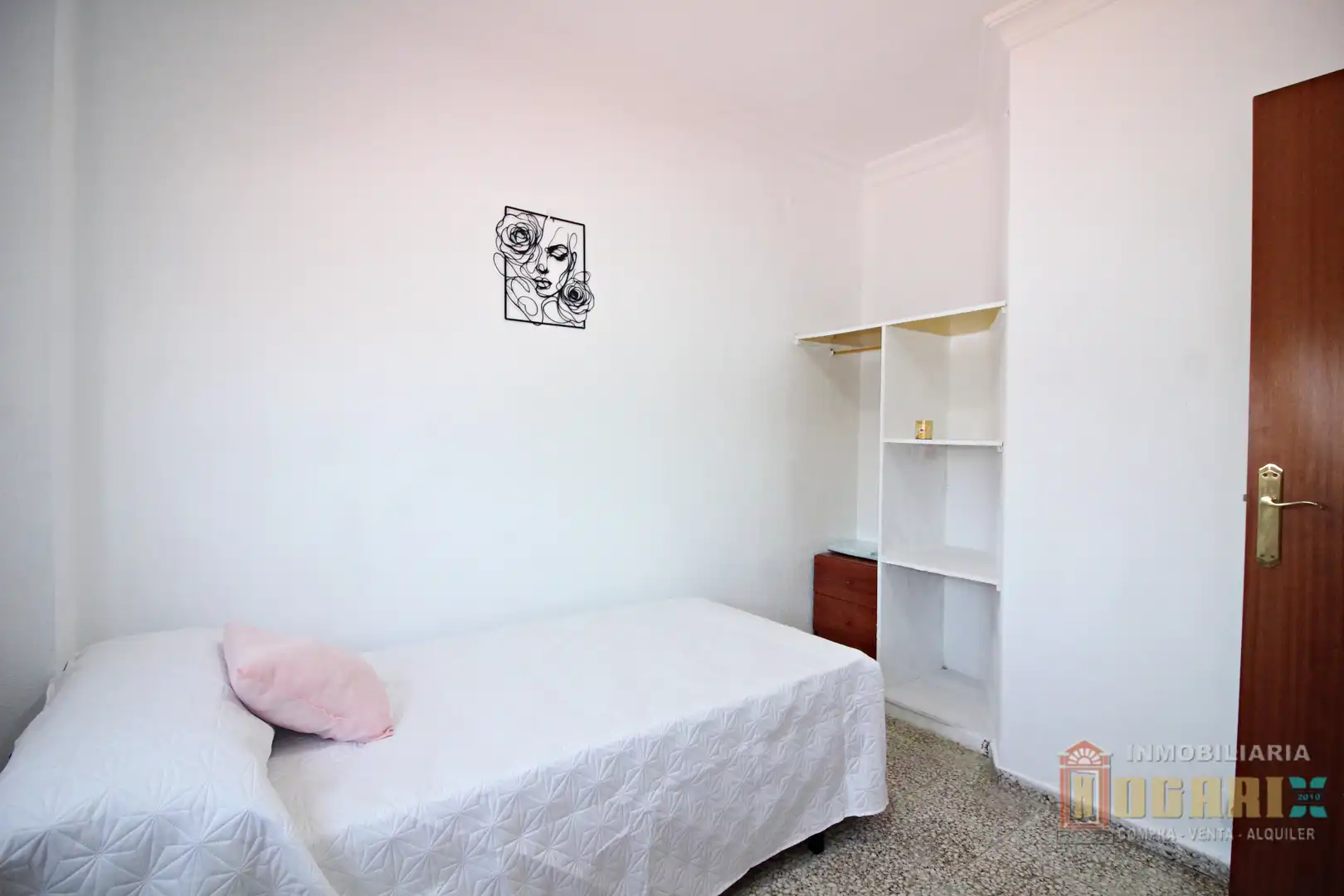 Schlafzimmer von Dachboden zum Verkauf in Huelva mit Terrasse