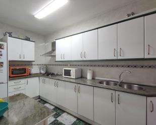 Kitchen of Flat for sale in Fuente Vaqueros  with Heating and Balcony