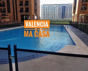 Swimming pool of Flat to rent in  Valencia Capital  with Air Conditioner, Swimming Pool and Balcony