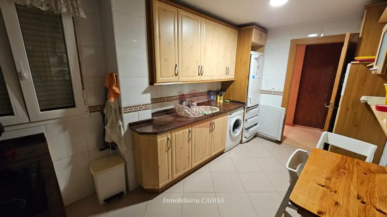 Kitchen of Flat for rent in Salamanca  with Air Conditioner, Heating and Furnished