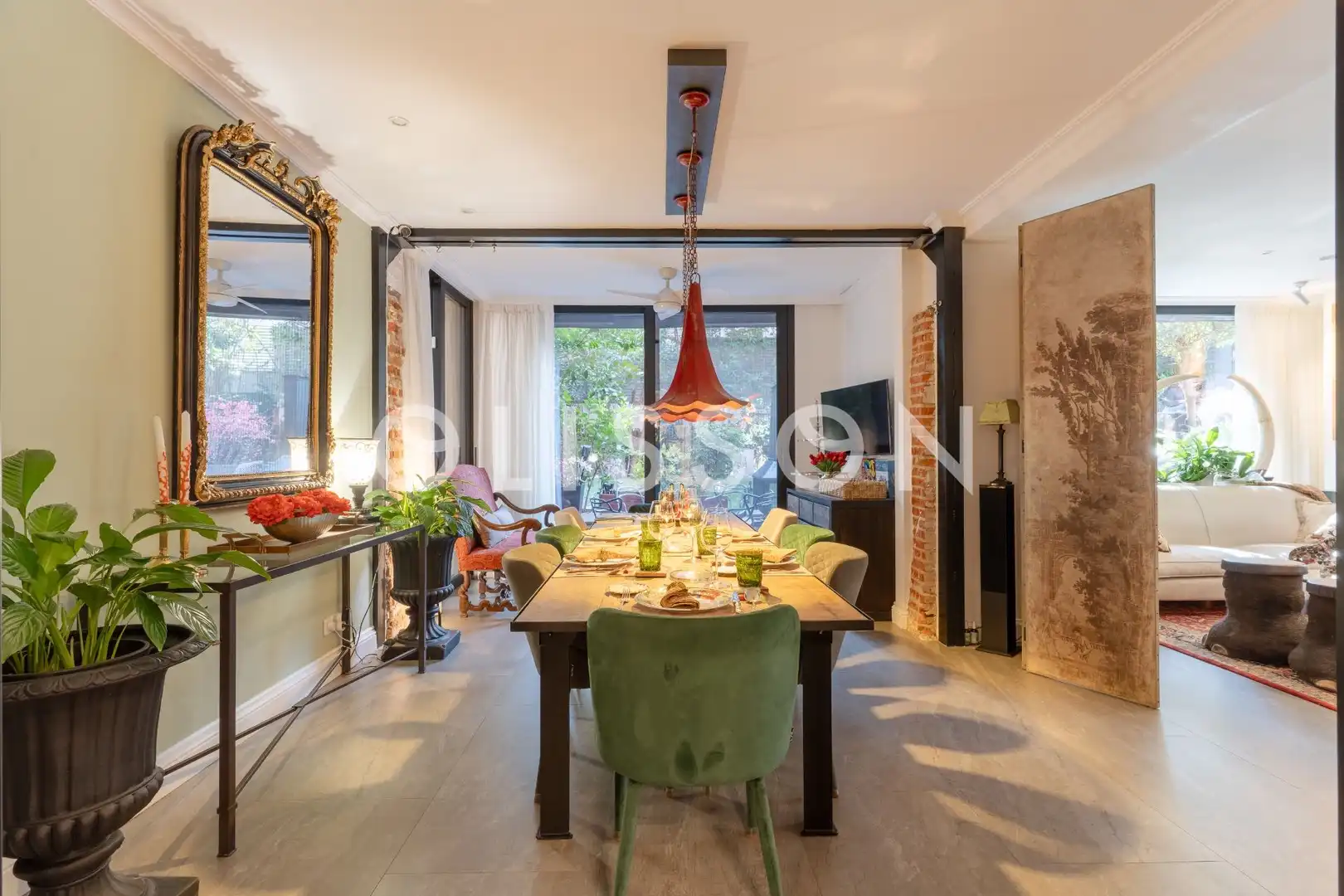Comedor de Casa o chalet en venta en Madrid con Aire acondicionado, Calefacción y Jardín privado