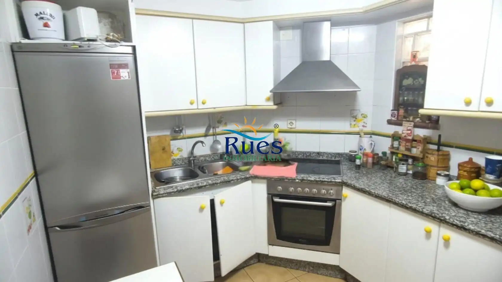 Cocina de Casa adosada en venta en Benicasim / Benicàssim con Aire acondicionado y Calefacción