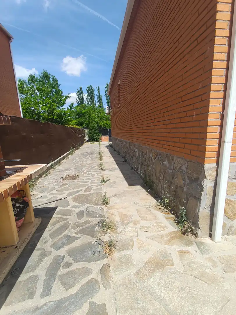 Casa o xalet en venda en Las Ventas de Retamosa amb Aire condicionat, Calefacció i Jardí privat