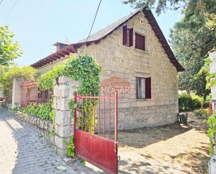 Casa adosada en venda a Navalperal de Pinares