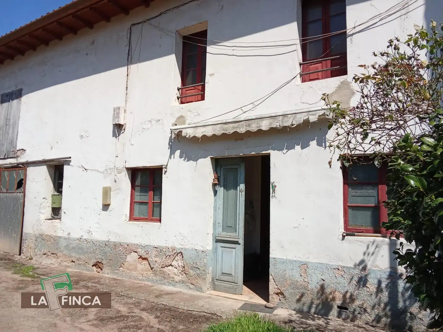 Vista exterior de Casa adosada en venta en Villaviciosa con Trastero