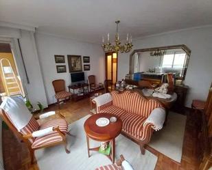 Living room of Flat for sale in Salamanca Capital  with Heating, Parquet flooring and Oven