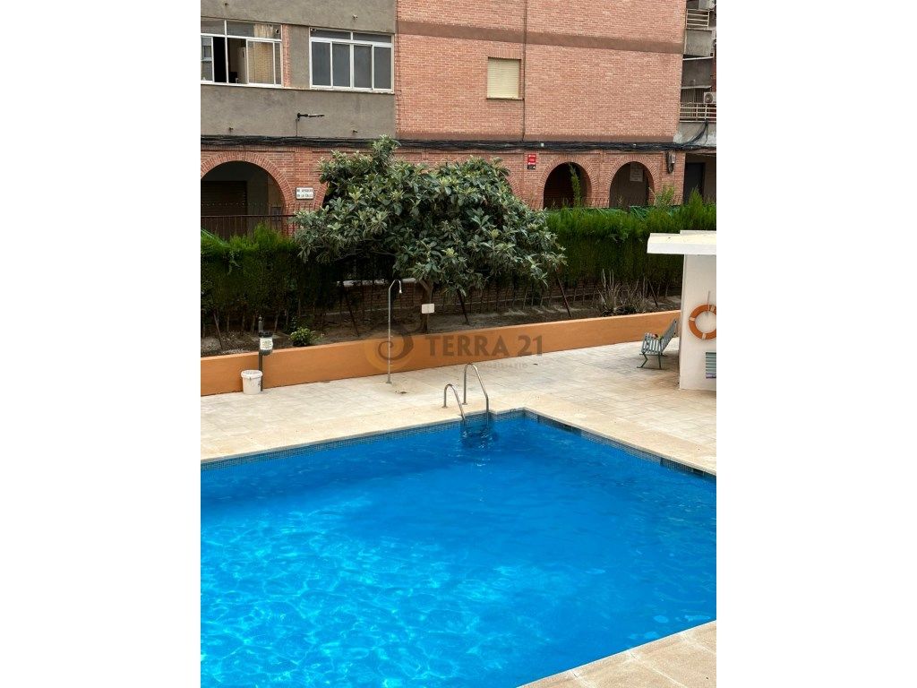 Piscina de Pis de lloguer en  Jaén Capital amb Piscina, Moblat i Balcó