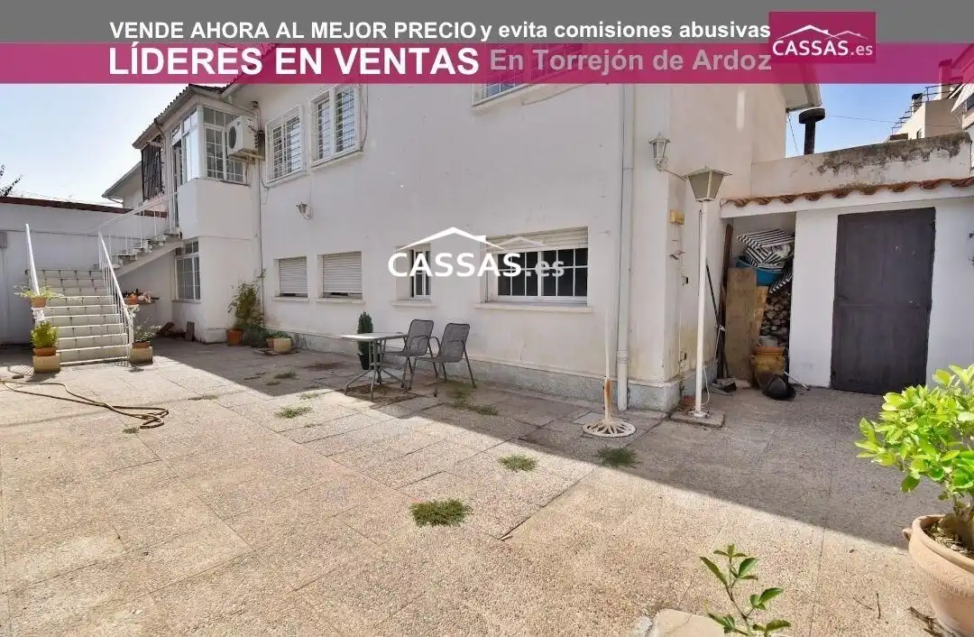 Vista exterior de Pis en venda en Torrejón de Ardoz amb Aire condicionat, Calefacció i Jardí privat