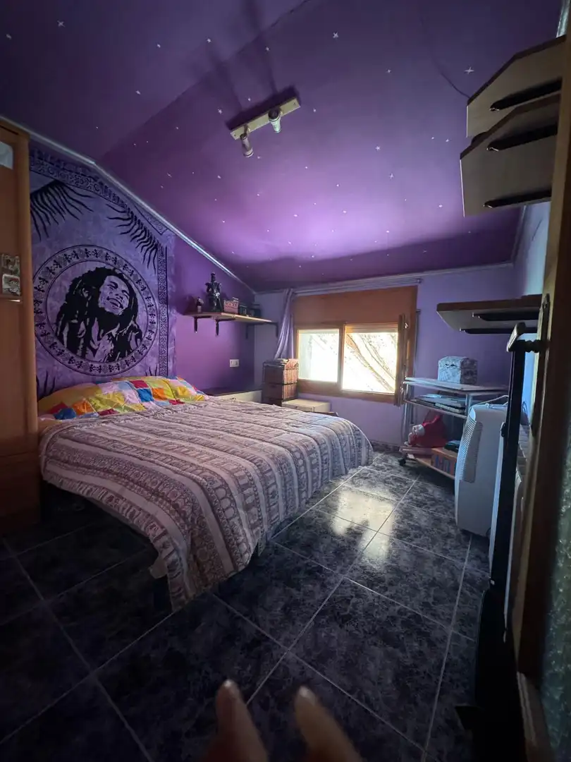 Dormitori de Casa adosada en venda en Alcañiz amb Terrassa, Traster i Piscina comunitària