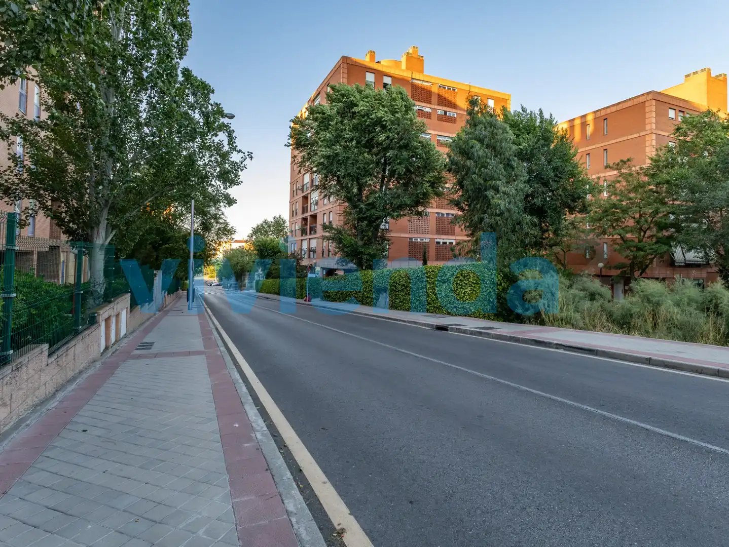 Vista exterior de Piso en venta en Madrid con Calefacción y Balcón
