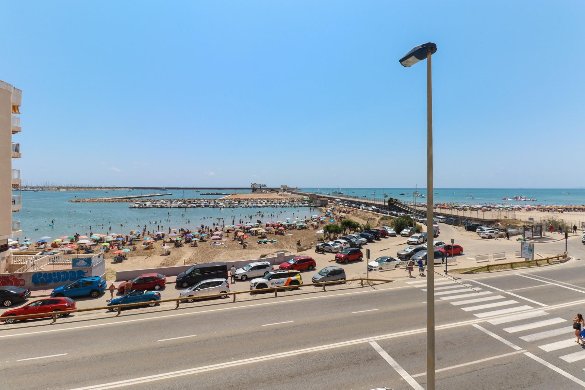 Parking de Apartamento en venta en Torrevieja con Terraza