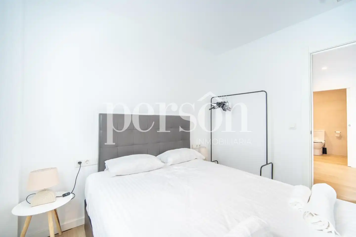 Schlafzimmer von Erdgeschoss zum Verkauf in Valencia mit Klimaanlage, Heizung und Möbliert