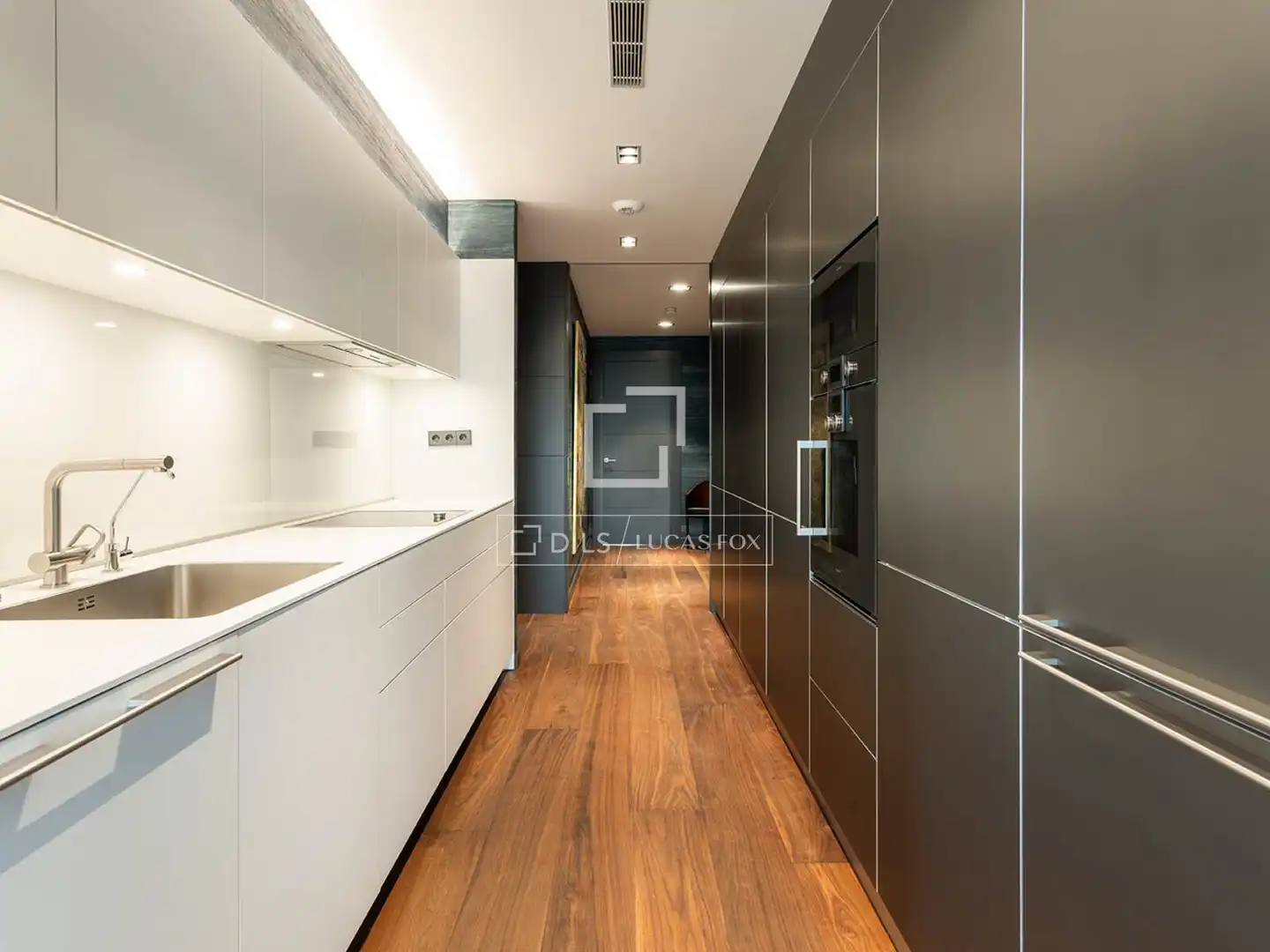 Cocina de Piso en venta en Barcelona con Aire acondicionado, Calefacción y Terraza