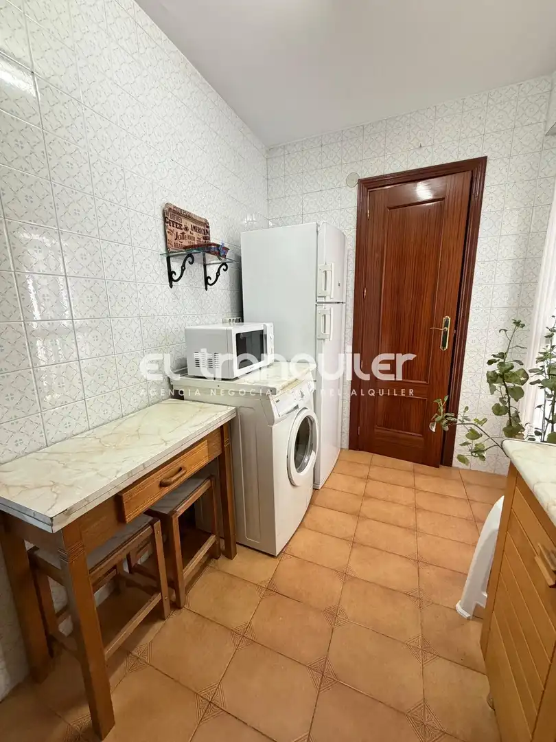 Flat for rent in Calle Ampurdan, Zarzaquemada