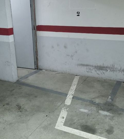 Foto 2 de Garaje de alquiler en Carrer Tamarit, 56, Centre, Ripollet