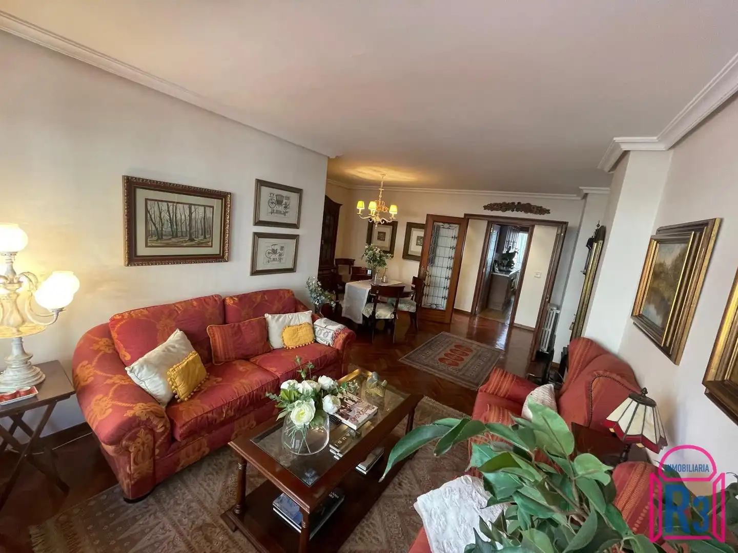 Sala d'estar de Pis en venda en León Capital  amb Calefacció i Terrassa