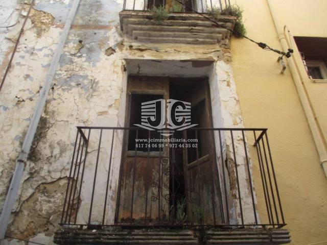 Casa-chalet en Venta en Calle ESCULTOR QUEROL en Ulldecona