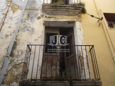 Casa en venda a Calle ESCULTOR QUEROL