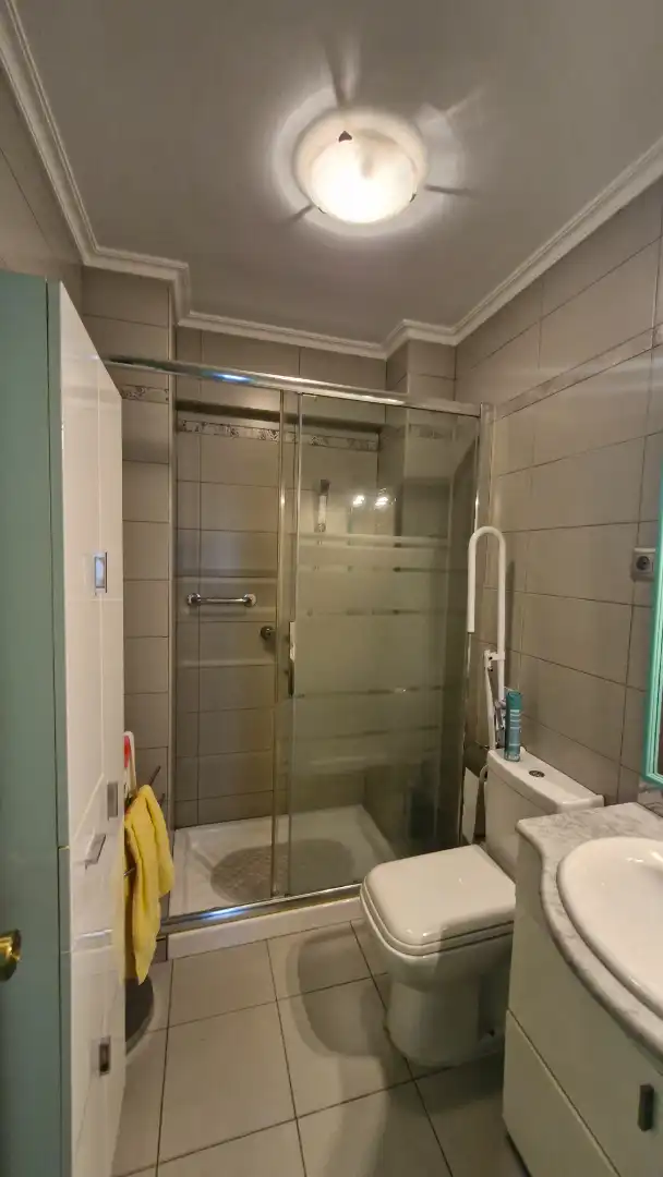 Bathroom of Flat for rent in Santurtzi   with Heating, Terrace and Furnished