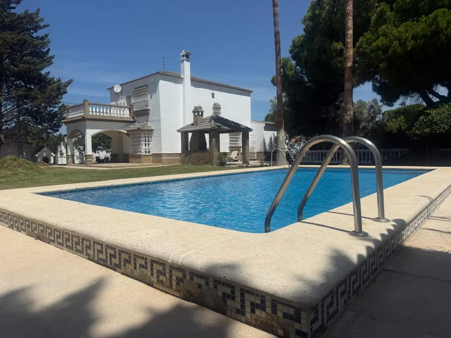 Villa mit Pool zum Verkauf in Las Lagunas - Campano