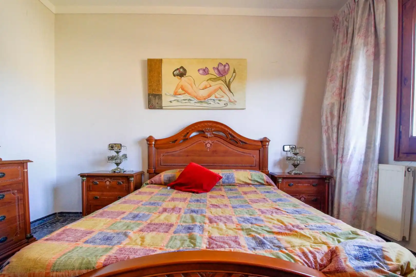 Dormitori de Casa adosada en venda en Cabanes (Girona) amb Jardí privat, Traster i Moblat