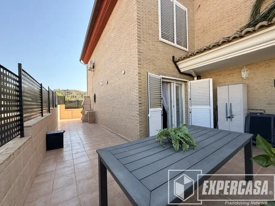 Terrassa de Casa o xalet en venda en Riba-roja de Túria amb Aire condicionat, Calefacció i Terrassa
