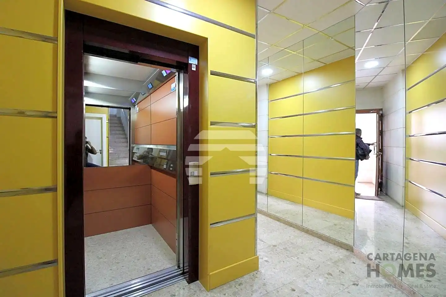 Piso de alquiler en Cartagena con Calefacción, Parquet y Amueblado