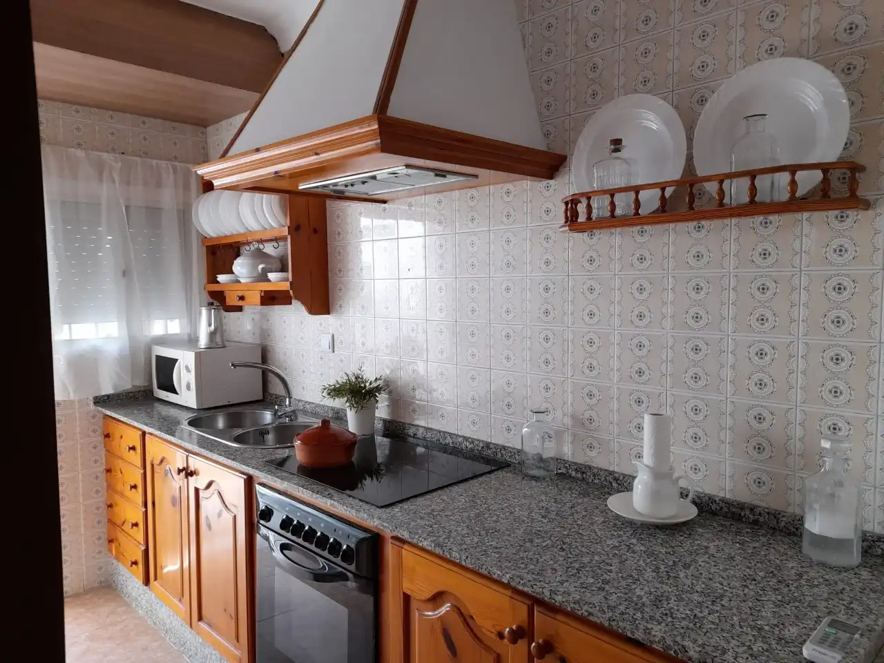 Cocina de Casa adosada de alquiler en Sanlúcar de Barrameda con Aire acondicionado, Calefacción y Terraza
