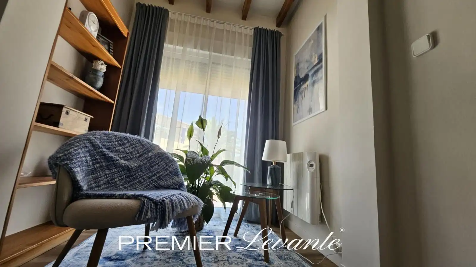 Dormitori de Casa o xalet en venda en La Nucia amb Aire condicionat, Calefacció i Jardí privat
