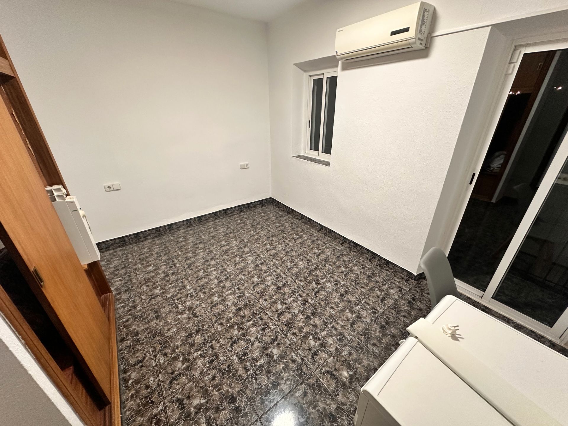Flat for sale in Alcoy / Alcoi  with Air Conditioner, Storage room and Washing machine