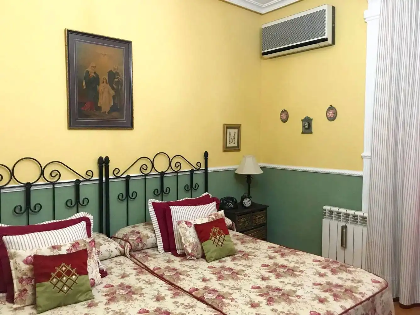 Bedroom of Flat for sale in Llerena  with Air Conditioner, Oven and Washing machine