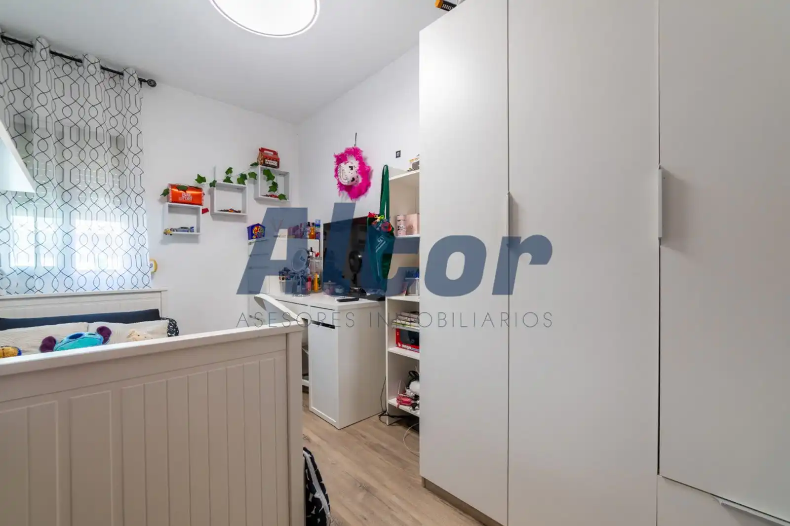 Schlafzimmer von Dachboden zum Verkauf in Madrid mit Klimaanlage, Heizung und Terrasse