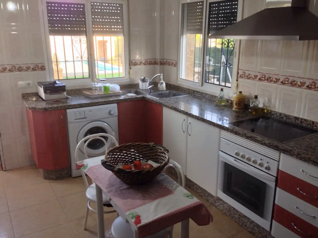 Kitchen of Houses for sale in Córdoba  with Air Conditioner, Private garden and Terrace