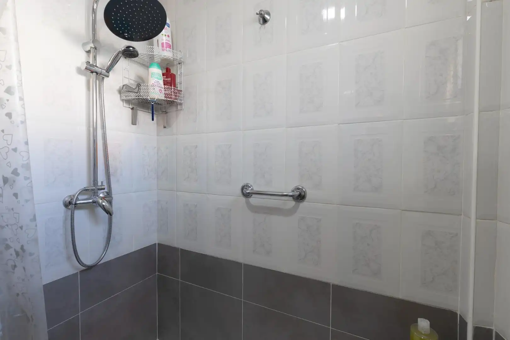 Bany de Casa adosada en venda en Gójar amb Aire condicionat i Calefacció
