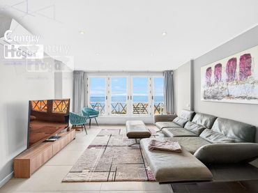 Penthouse with pool for sale in Avenida Atlantico