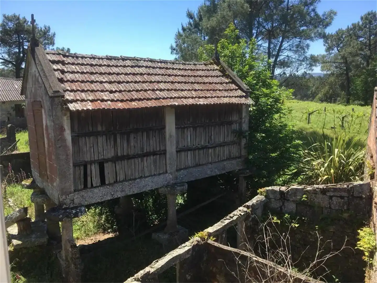 Außenansicht von Country house zum Verkauf in Vilanova de Arousa mit Balkon