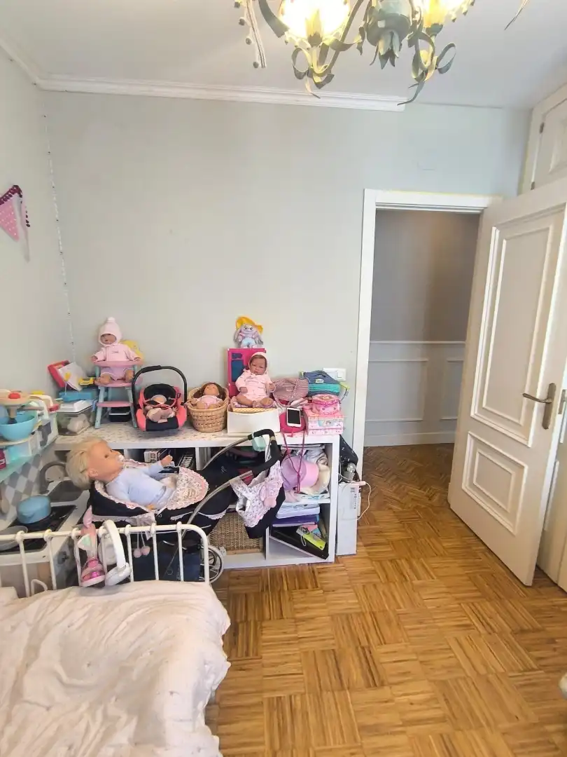 Piso en venta en Pontevedra Capital  con Calefacción, Parquet y Horno
