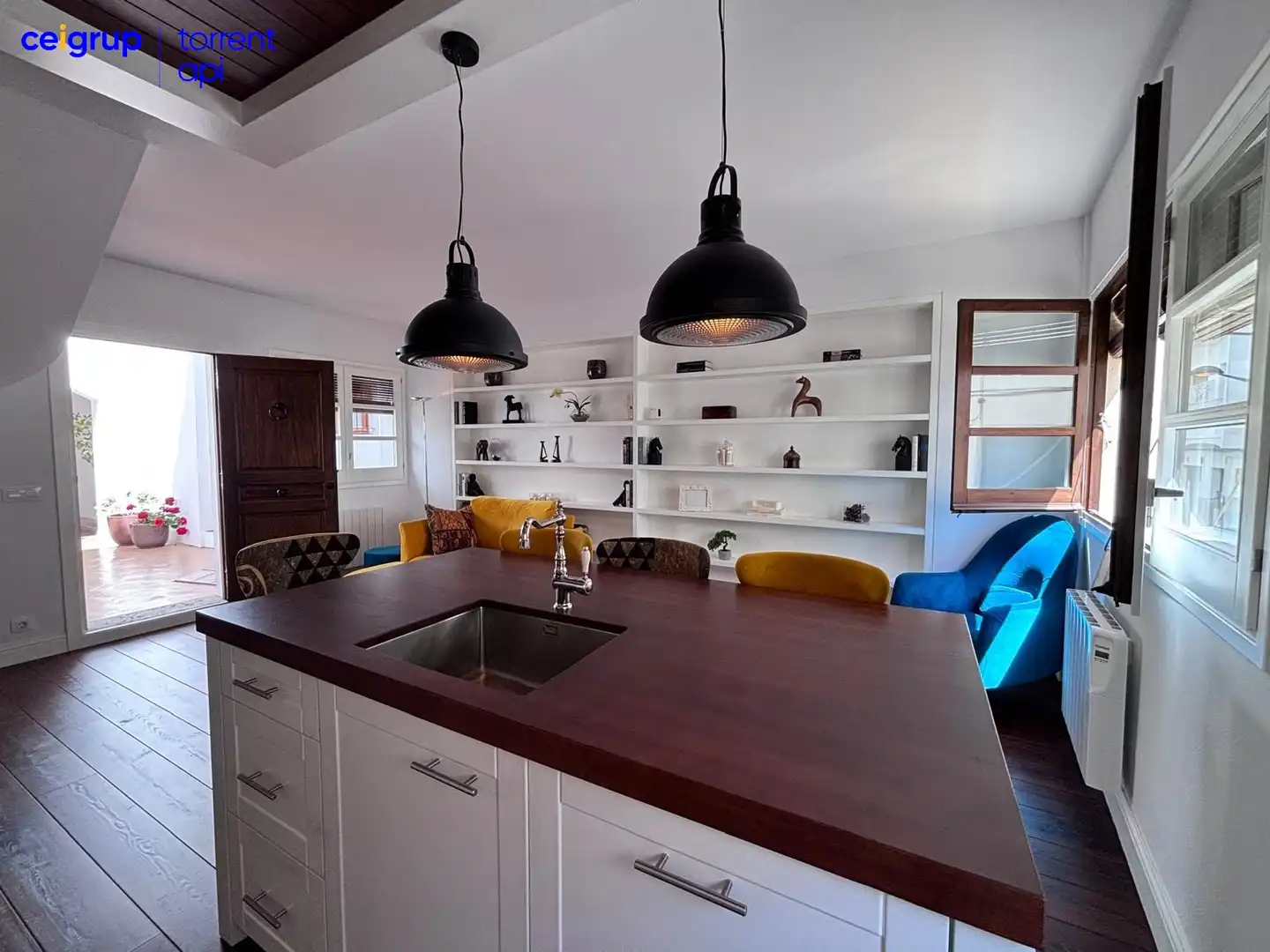 Küche von Einfamilien-Reihenhaus zum Verkauf in L'Escala mit Möbliert und Balkon