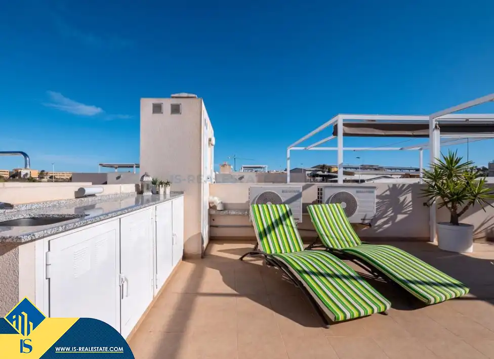 Terraza de Dúplex en venta en Torrevieja con Terraza, Amueblado y Piscina comunitaria