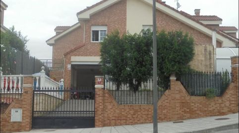 Solvia Inmobiliaria  Chalet independiente Corvera de Asturias