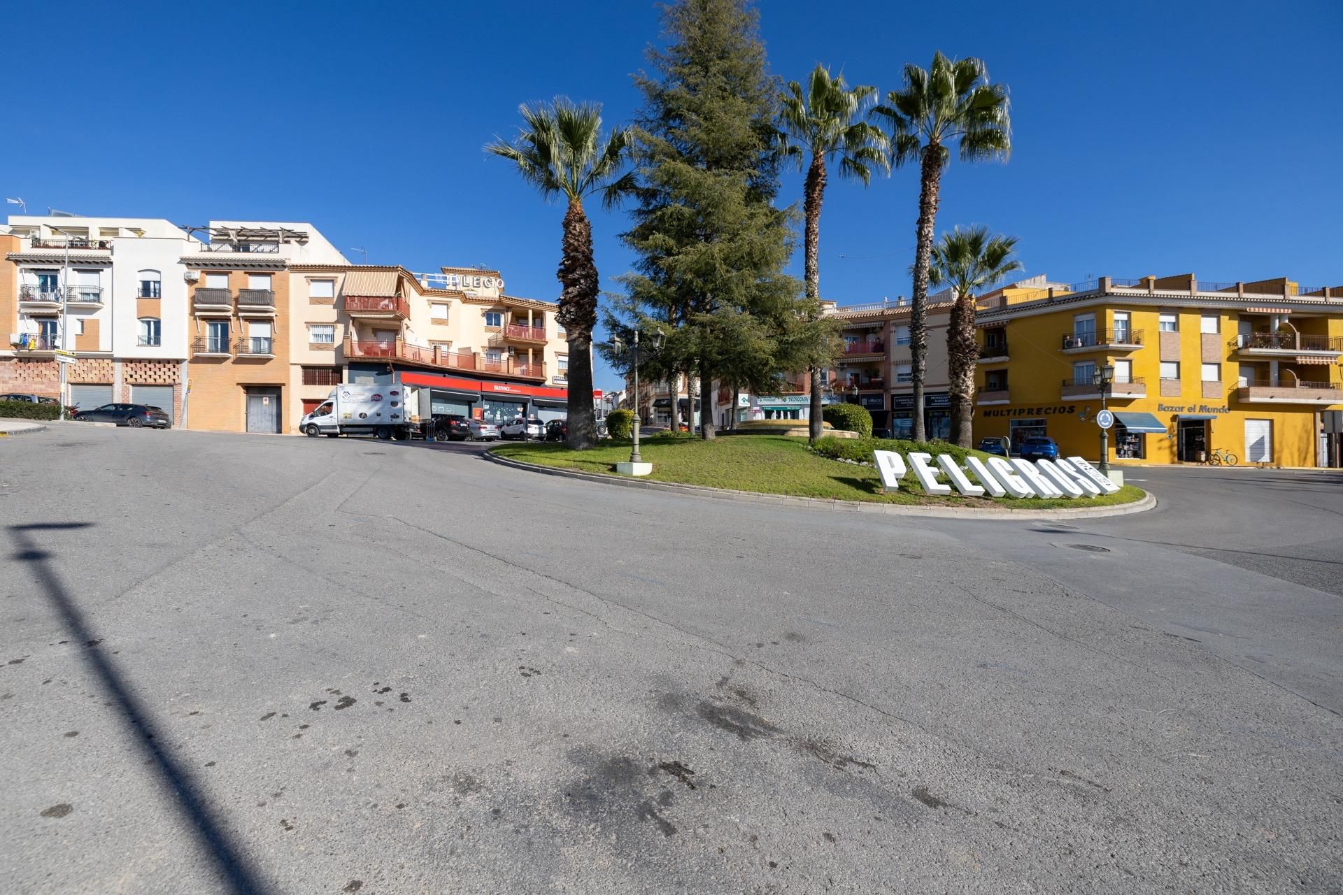 Vista exterior de Garatge en venda en Peligros