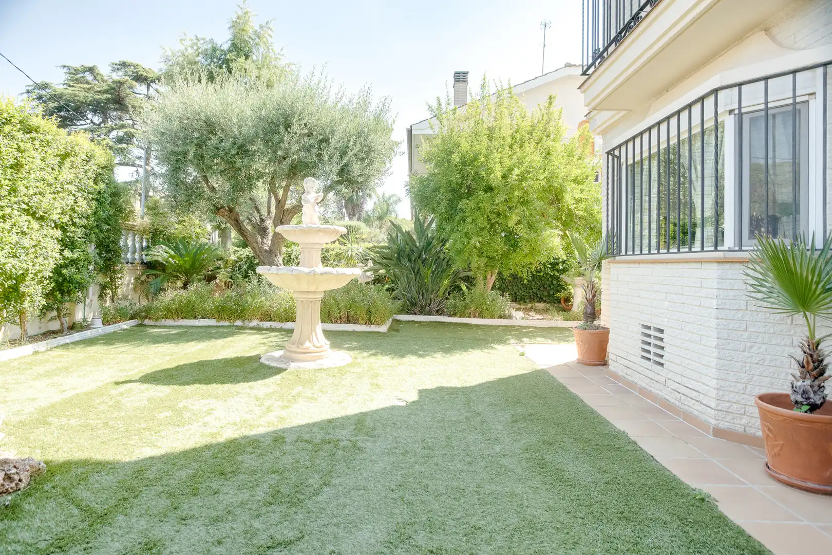 Garten von Einfamilien-Reihenhaus zum Verkauf in Premià de Dalt mit Klimaanlage, Heizung und Privatgarten