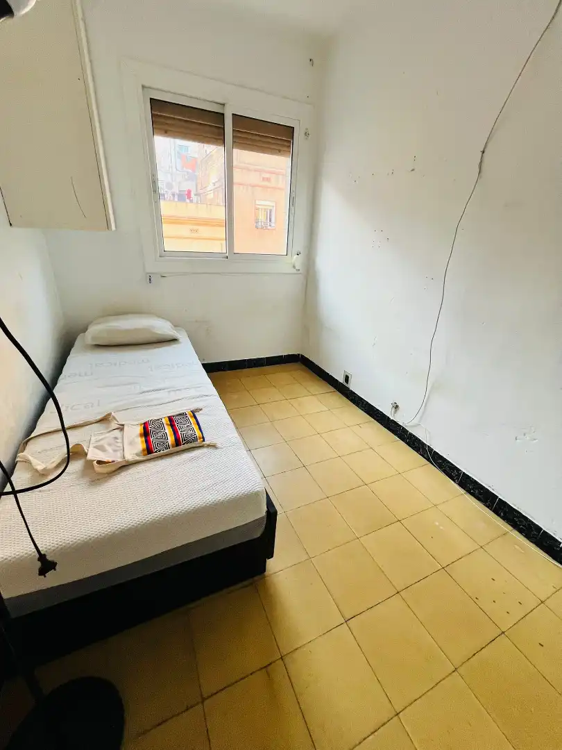 Dormitori de Pis en venda en L'Hospitalet de Llobregat amb Alarma