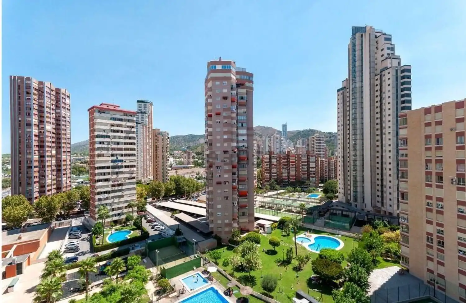 Vista exterior de Piso en venta en Benidorm con Aire acondicionado y Piscina comunitaria