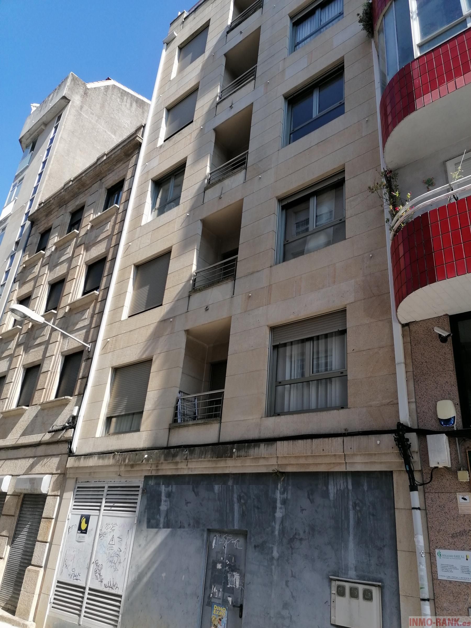 Vista exterior de Local en venda en Vigo 