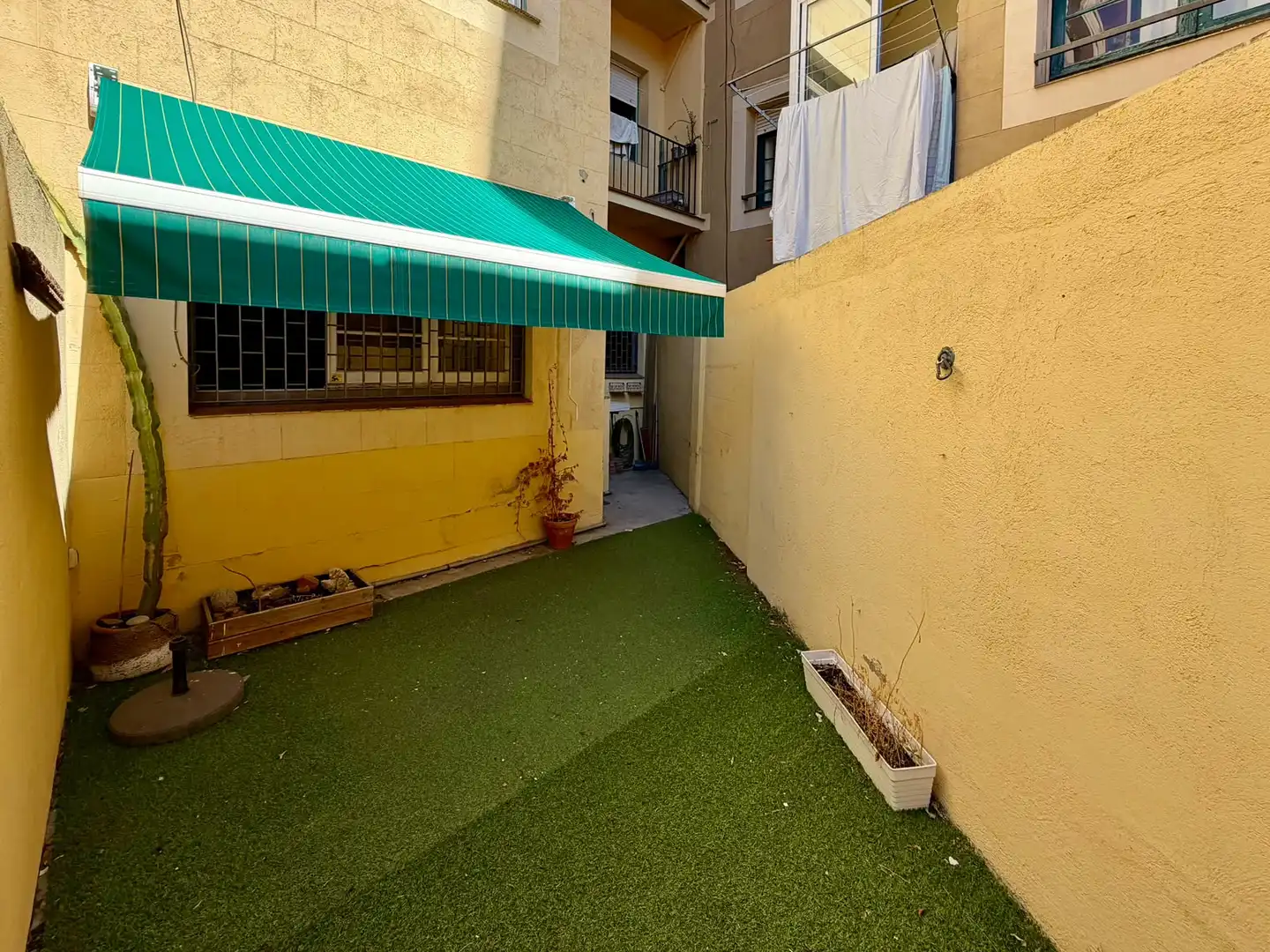 Flat with lift for sale in Carrer del Rosselló