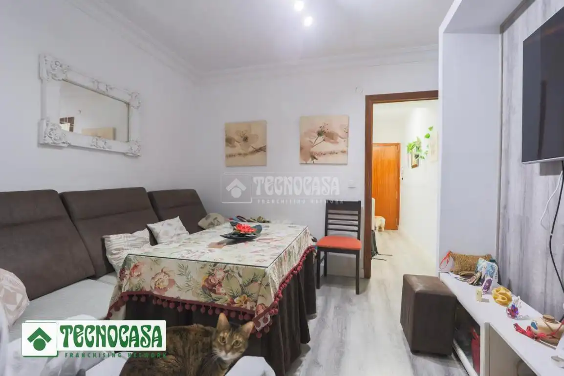 Habitación de Piso en venta en Córdoba con Aire acondicionado y Balcón