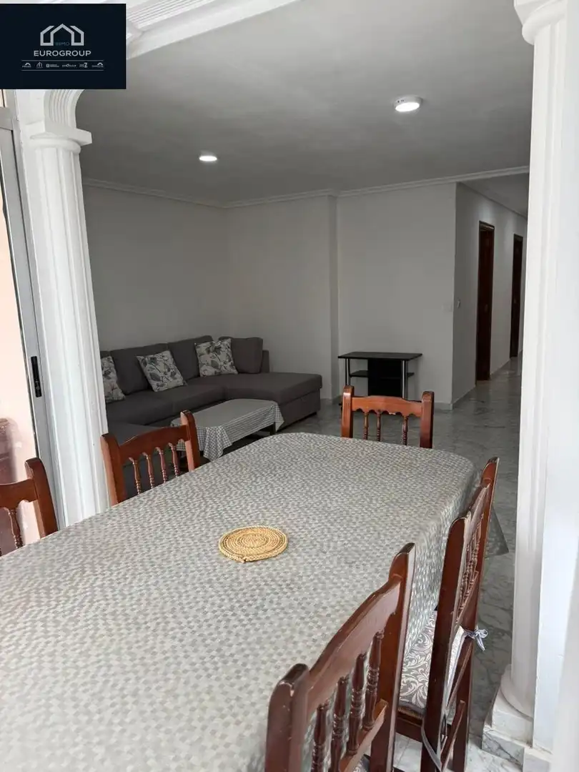 Wohnzimmer von Wohnung zur Miete in Benidorm mit Klimaanlage, Möbliert und Gemeinschaftspool